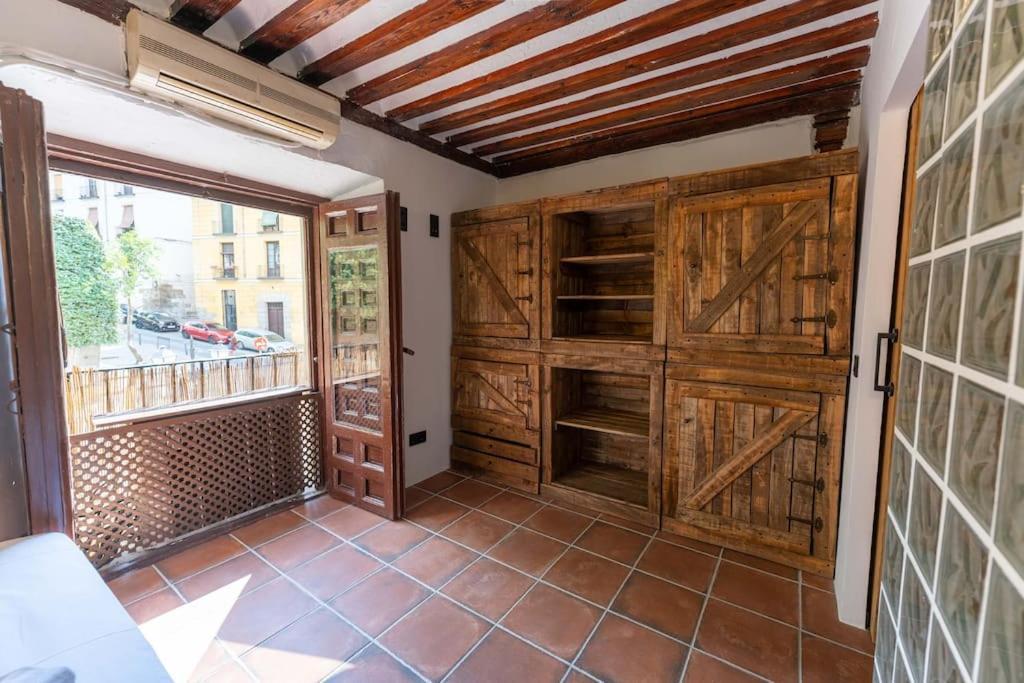 Encantador Apartamento En Calle Segovia Мадрид Экстерьер фото